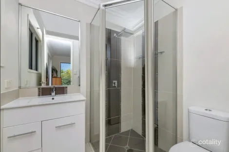 Property photo of 17 Summergold Street Mount Low QLD 4818