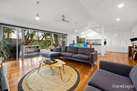 Property photo of 24 Rosina Street Kangaroo Point QLD 4169