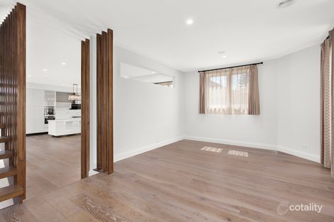 Property photo of 33 Lysbeth Street McKinnon VIC 3204