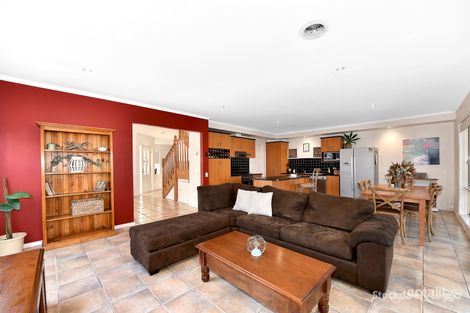 Property photo of 2 Benaud Place Epping VIC 3076
