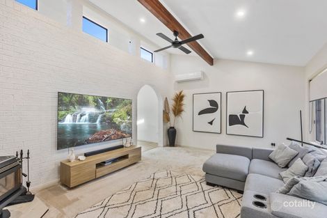 Property photo of 5 Damien Close Chittaway Point NSW 2261