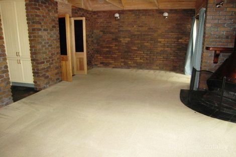 Property photo of 9 Nullamanna Road Camp Mountain QLD 4520