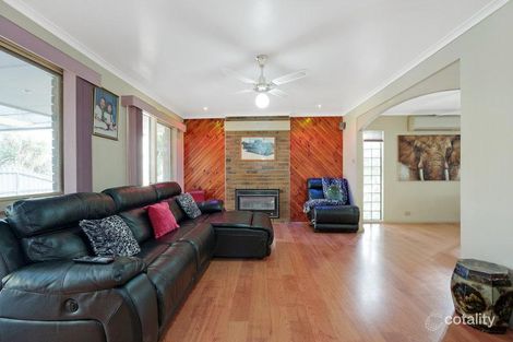 Property photo of 8 Briar Court South Morang VIC 3752