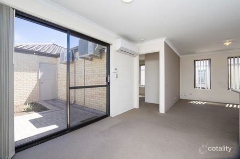1/208 Wharf St, Queens Park, WA 6107