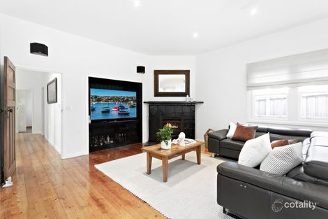 Property photo of 4 Essex Street Glen Iris VIC 3146