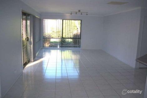 Property photo of 2 Michaelia Close Cranbourne West VIC 3977