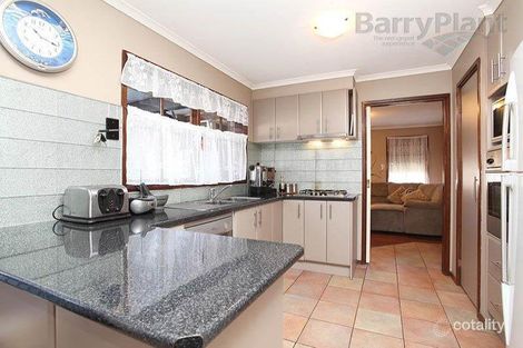 Property photo of 6 Denise Place Melton West VIC 3337
