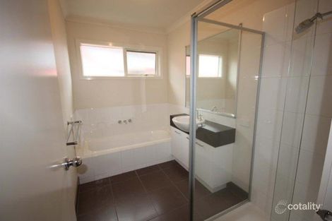 Property photo of 14 Mount View Parade Mooroolbark VIC 3138