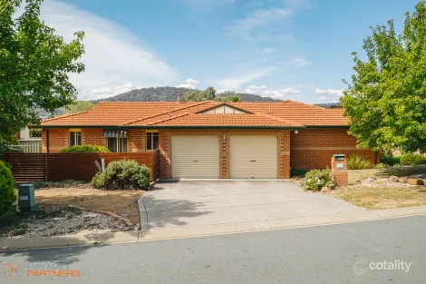 Property photo of 4 Harry Hopman Circuit Gordon ACT 2906