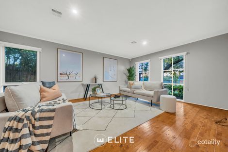 Property photo of 18 Jerilderie Drive Berwick VIC 3806