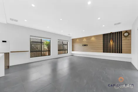 Property photo of 3 Straun Road Mickleham VIC 3064