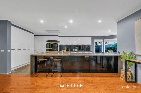 Property photo of 18 Jerilderie Drive Berwick VIC 3806