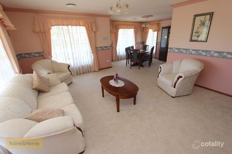 Property photo of 4 Kurumben Place West Bathurst NSW 2795