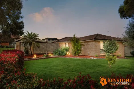 13 Harah Cl, Bonnyrigg, NSW 2177