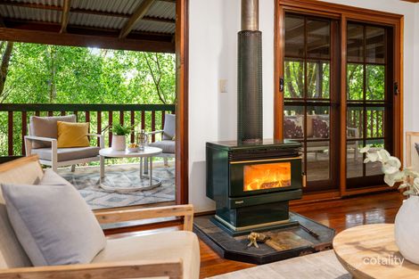 Property photo of 17 Bateson Road Mount Nebo QLD 4520