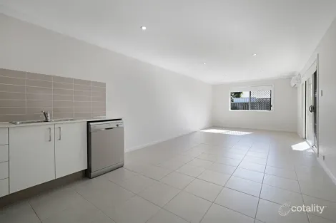 Property photo of 2/34 Carlin Street Glenvale QLD 4350