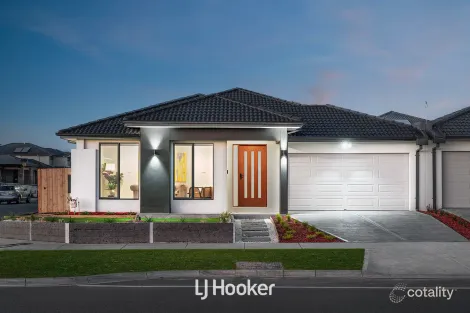 21 Crescendo Bvd, Clyde, VIC 3978