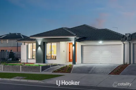 Property photo of 21 Crescendo Boulevard Clyde VIC 3978