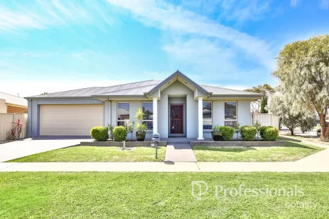 Property photo of 10 Barraclough Way Mildura VIC 3500