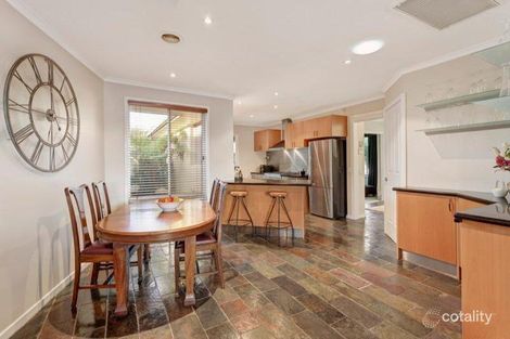 Property photo of 17 Jindalee Avenue Yallambie VIC 3085