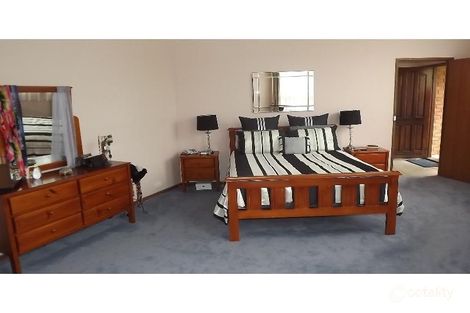 Property photo of 11 Kingfisher Grove Warrnambool VIC 3280
