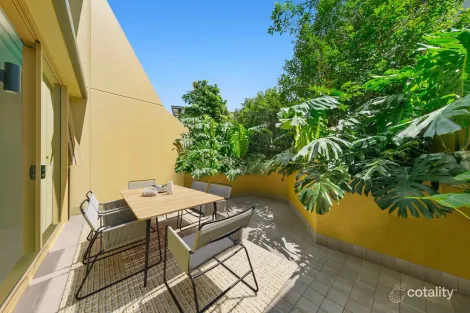 Property photo of 102/25 Shafston Avenue Kangaroo Point QLD 4169