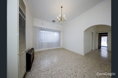 Property photo of 4 Bayview Road Seddon VIC 3011