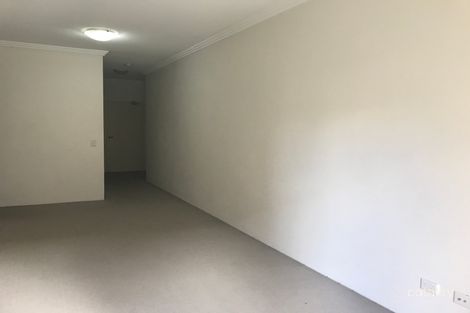 Property photo of 2/26-32 Princess Mary Street St Marys NSW 2760