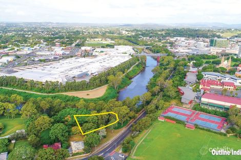 11 Roseberry Pde, Woodend, QLD 4305