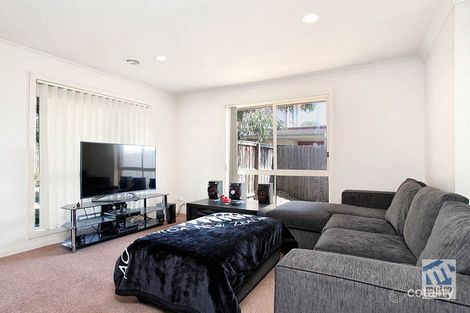 Property photo of 28/4 Paydon Way Hampton Park VIC 3976