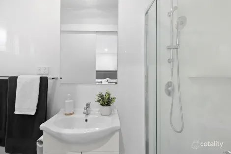 Property photo of 28 Invermore Street Mount Gravatt East QLD 4122