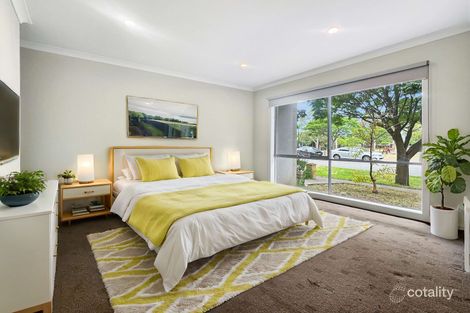 Property photo of 48 Bushlark Crescent Williams Landing VIC 3027
