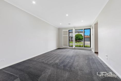 Property photo of 5 Samara Road Burnside VIC 3023