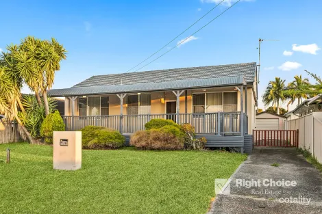 19 Deakin St, Oak Flats, NSW 2529
