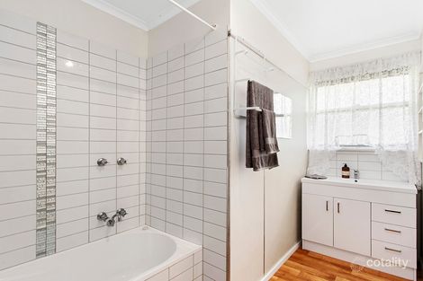 Property photo of 26 Bogong Street Lakes Entrance VIC 3909
