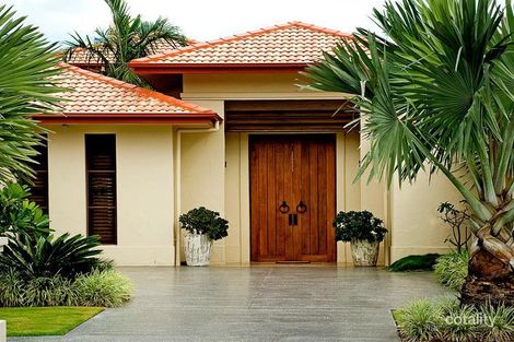 Property photo of 3130 Riverleigh Drive Hope Island QLD 4212