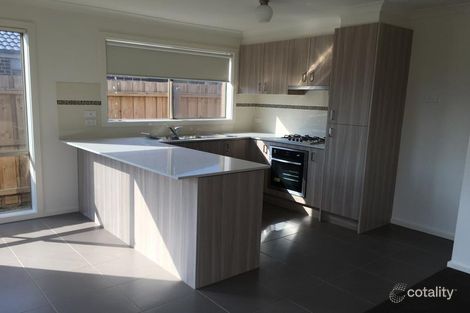Property photo of 12/9 Shakespeare Court Drouin VIC 3818