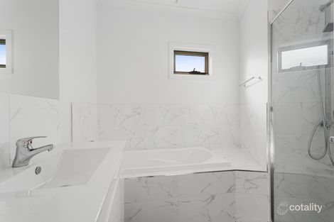 Property photo of 4/2 Cairns Street Rosebud VIC 3939