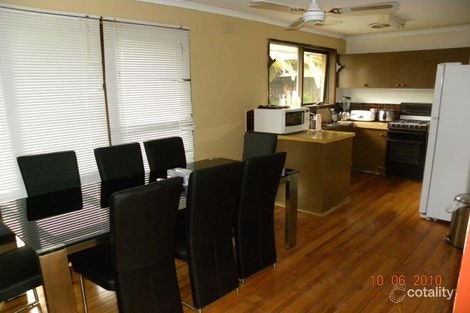 Property photo of 7 Mossvale Close Endeavour Hills VIC 3802
