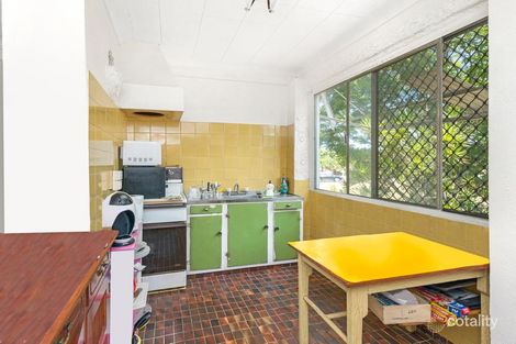 Property photo of 33 Golden Four Drive Bilinga QLD 4225