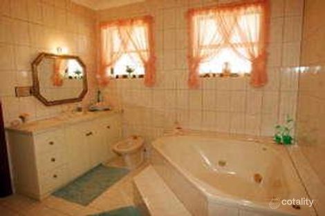 Property photo of 42 Yulinda Terrace Gulfview Heights SA 5096