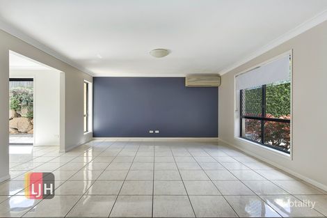 Property photo of 4 Capella Place Bridgeman Downs QLD 4035
