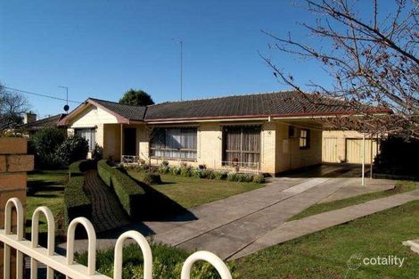 6 Browns Pde, Wendouree, VIC 3355