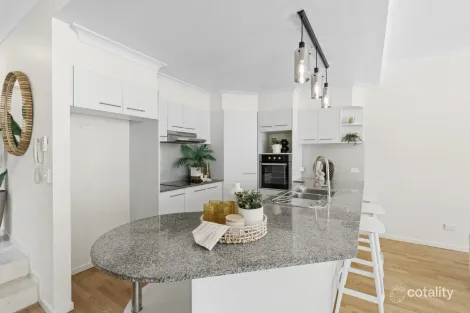 Property photo of 6/13 Ranier Crescent Varsity Lakes QLD 4227