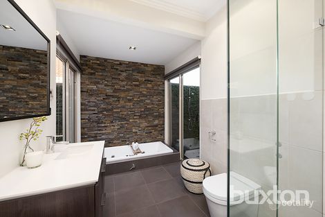 Property photo of 5 Devoy Street Oakleigh South VIC 3167