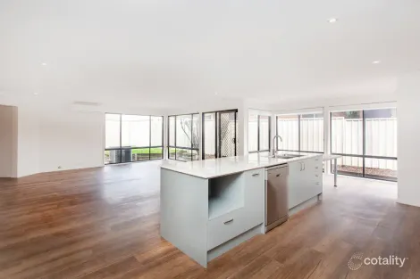 Property photo of 10 The Valley Way Lisarow NSW 2250
