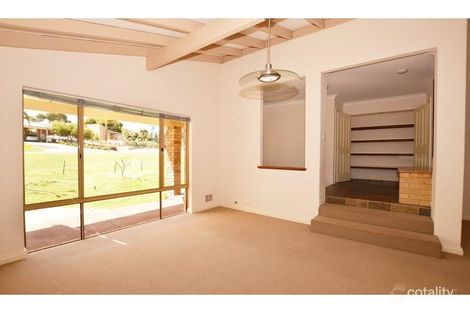 Property photo of 12 Cherry Hills Crescent Connolly WA 6027