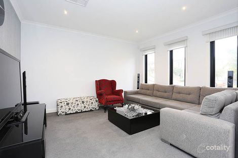 Property photo of 6 Watersedge Way Roxburgh Park VIC 3064