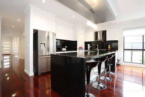 Property photo of 6 Watersedge Way Roxburgh Park VIC 3064