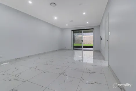 Property photo of 16 Fieldhouse Circuit Campbelltown NSW 2560